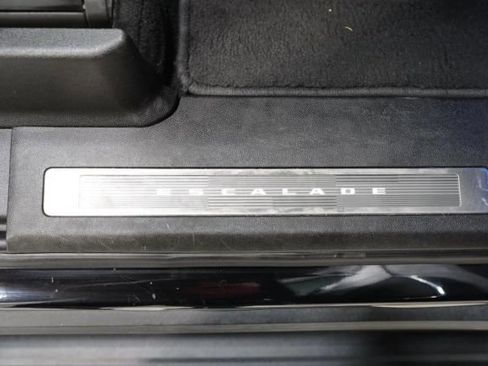 Used 2021 Cadillac Escalade Sport Platinum RWD image 69