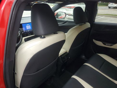 Used 2023 Lexus NX 250 FWD image 17