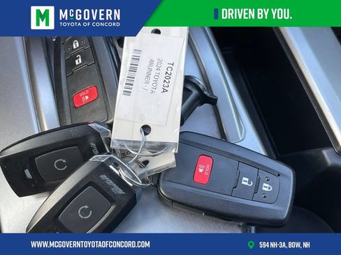 Used 2024 Toyota 4Runner Limited AWD/4WD image 41