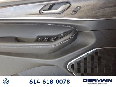 Used 2023 Jeep Grand Cherokee Overland AWD/4WD image 29