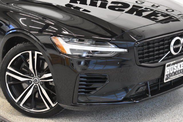 Used 2022 Volvo S60 T8 R-Design Expression w/ Premium Package AWD/4WD image 31