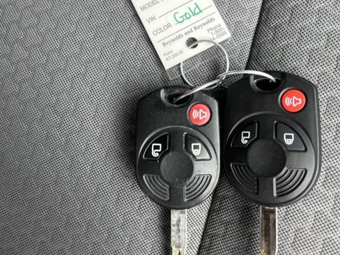 Used 2017 Ford Escape SE w/ SE Cold Weather Package image 23
