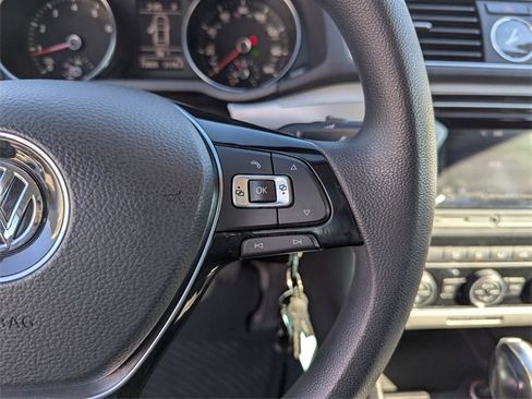 Used 2016 Volkswagen Passat 1.8T S image 22