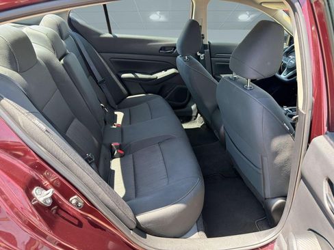 Used 2025 Nissan Altima 2.5 SV AWD/4WD image 29