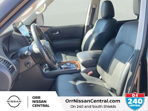 Used 2024 Nissan Armada SL w/ Captain's Chairs Package image 18