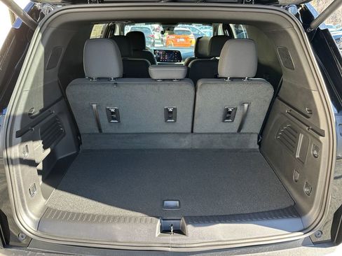 New 2026 Chevrolet Traverse LT image 24
