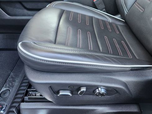 Used 2025 GMC Sierra 2500 AT4X image 21