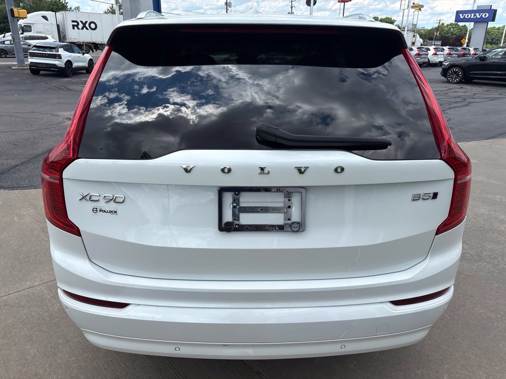 Certified 2023 Volvo XC90 B5 Core w/ Climate Package AWD/4WD image 8