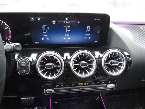 Used 2025 Mercedes-Benz GLA 250 4MATIC image 14