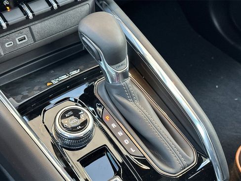 New 2025 GMC Canyon AT4 w/ Nightfall Edition image 19