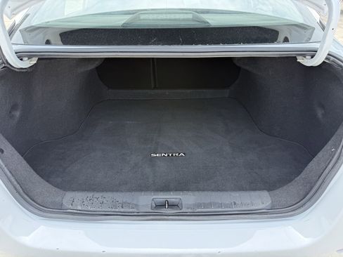 Used 2024 Nissan Sentra SV FWD image 31