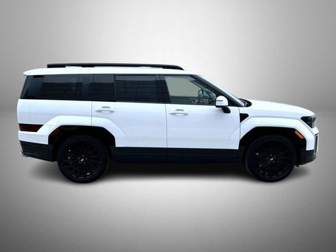 Used 2025 Hyundai Santa Fe Calligraphy image 4