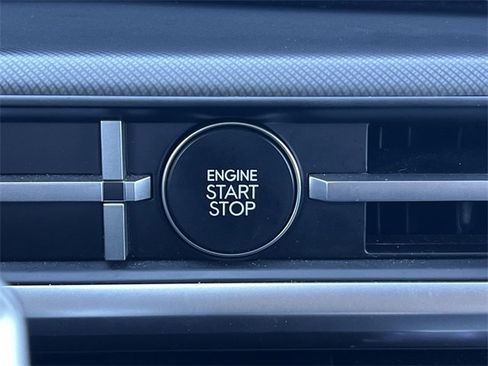 Used 2025 Hyundai Santa Fe XRT image 19