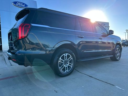 New 2025 Ford Expedition Max Active image 5