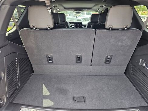 Used 2025 GMC Yukon AT4 w/ AT4 Premium Package image 32