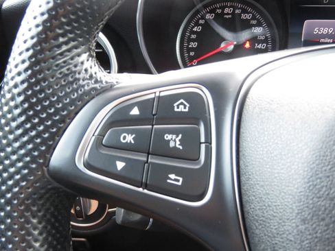 Used 2019 Mercedes-Benz GLC 300 4MATIC image 22