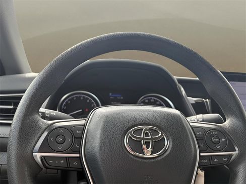 Used 2024 Toyota Camry LE image 10