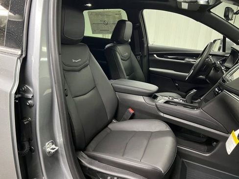 New 2026 Cadillac XT5 Premium Luxury w/ LPO, Floor Liner Package AWD/4WD image 18