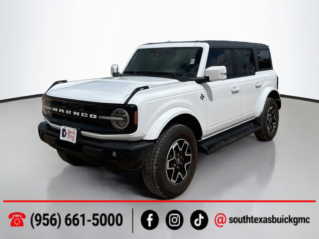Used 2025 Ford Bronco Outer Banks AWD/4WD image 3