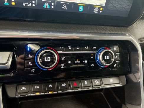 Used 2023 GMC Sierra 1500 Denali AWD/4WD image 17