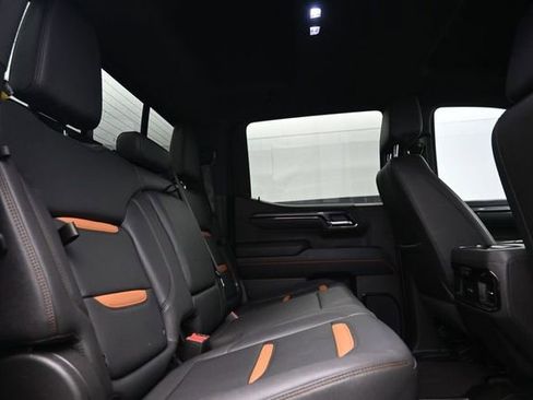 Used 2025 GMC Sierra 1500 AT4 w/ AT4 Premium Package AWD/4WD image 28
