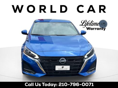 Used 2025 Nissan Altima 2.5 SV w/ SV Premium Package AWD/4WD image 2