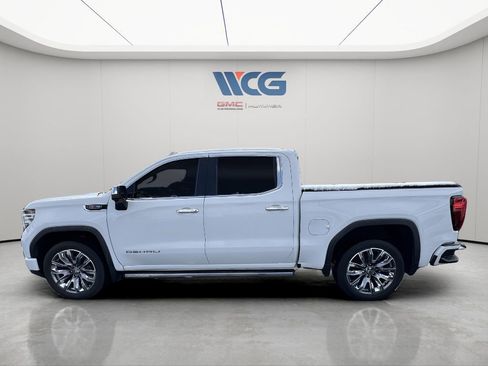 Used 2023 GMC Sierra 1500 Denali w/ Denali Reserve Package AWD/4WD image 8