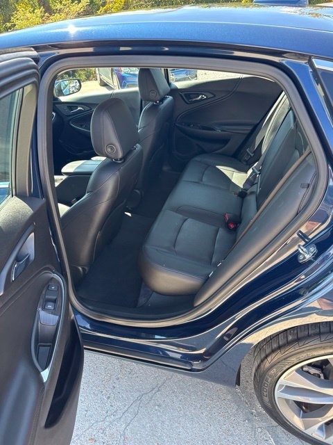 Used 2022 Chevrolet Malibu Premier FWD image 11