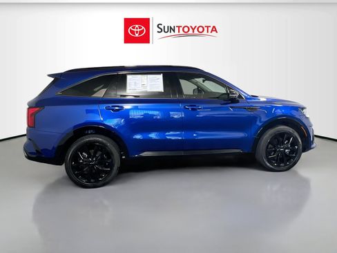 Used 2022 Kia Sorento SX image 2