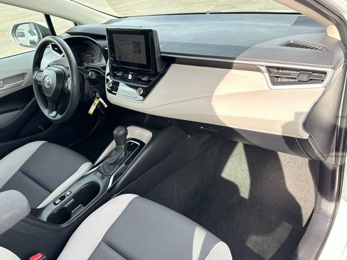 Used 2024 Toyota Corolla LE FWD image 20