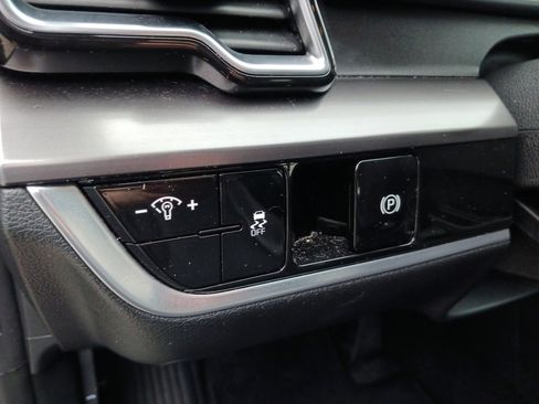 Used 2024 Kia Sportage EX image 18