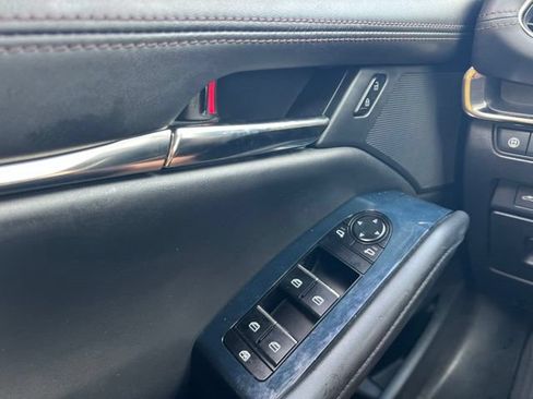 Used 2019 MAZDA MAZDA3 Sedan FWD image 21