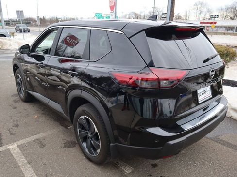 Certified 2025 Nissan Rogue SV AWD/4WD image 7