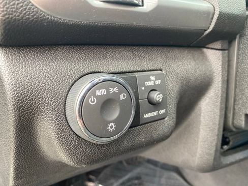 Used 2016 GMC Acadia SLE FWD image 16