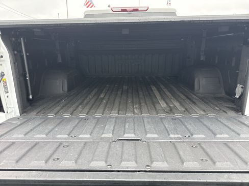 Certified 2023 GMC Sierra 1500 AT4 w/ AT4 Premium Package image 29