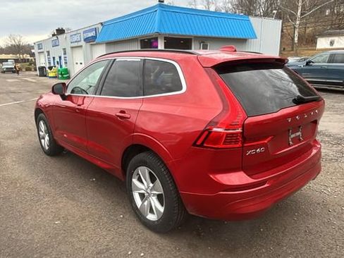 Used 2022 Volvo XC60 B5 Momentum image 7
