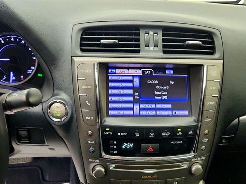 Used 2013 Lexus IS 250C w/ Luxury Pkg RWD image 20