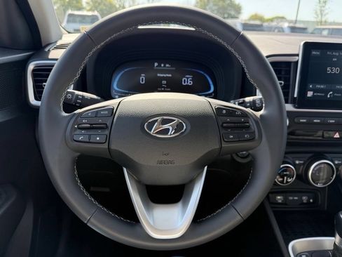 Certified 2025 Hyundai Venue SEL FWD image 13