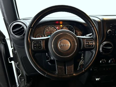 Used 2017 Jeep Wrangler Sport w/ Quick Order Package 24S AWD/4WD image 13