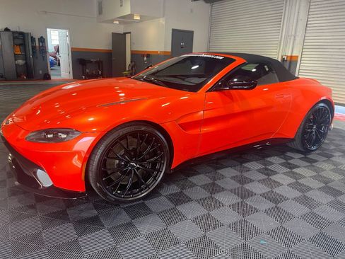 Used 2023 Aston Martin V8 Vantage ROADSTER image 18