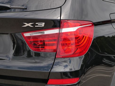 Used 2017 BMW X3 xDrive28i AWD/4WD image 17