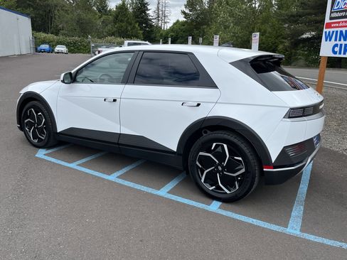 Certified 2024 Hyundai Ioniq 5 SE RWD image 3