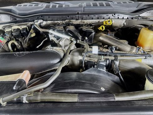 Used 2018 Ford F250 Lariat w/ Chrome Package image 36