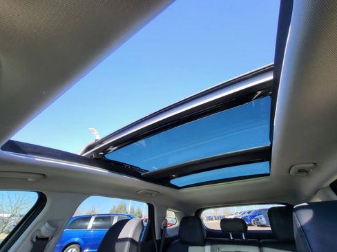 Used 2025 Kia Sportage SX Prestige image 36