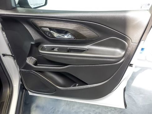 Certified 2023 GMC Terrain SLE w/ Driver Convenience Package FWD image 30