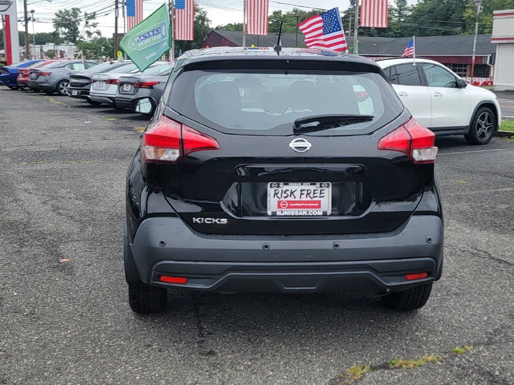 Used 2020 Nissan Kicks S FWD image 7