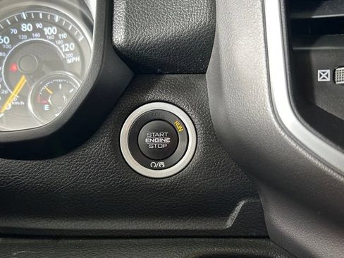 Used 2022 RAM 1500 Big Horn AWD/4WD image 33