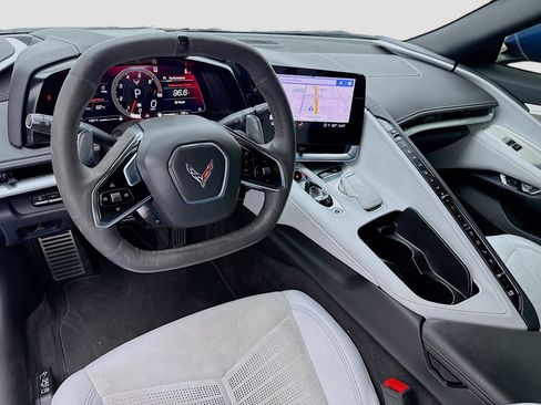 Used 2022 Chevrolet Corvette Stingray Preferred Cpe w/ Battery Protection Package RWD image 14