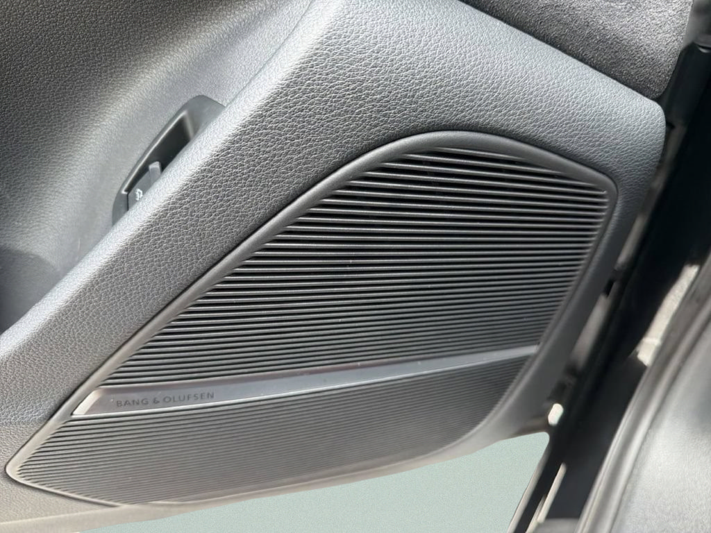 Used 2024 Audi SQ7 Premium Plus AWD/4WD image 16