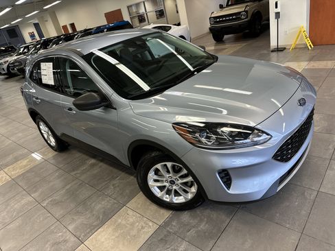 Certified 2022 Ford Escape SE w/ Convenience Package image 9